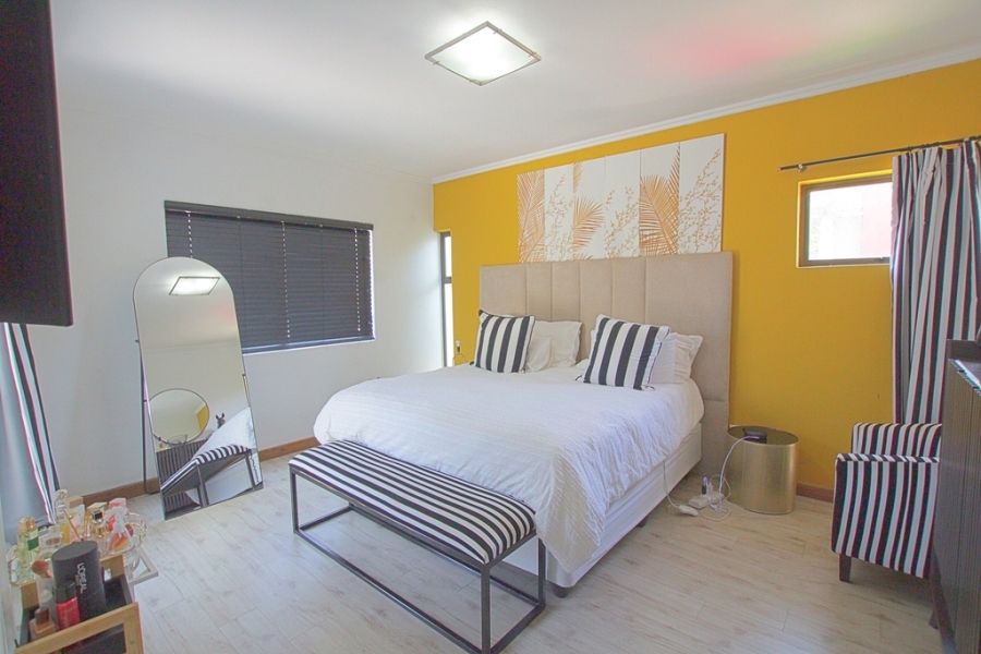 To Let 3 Bedroom Property for Rent in Fourways Gauteng