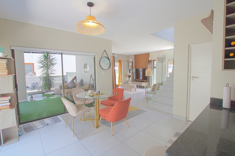 To Let 3 Bedroom Property for Rent in Fourways Gauteng