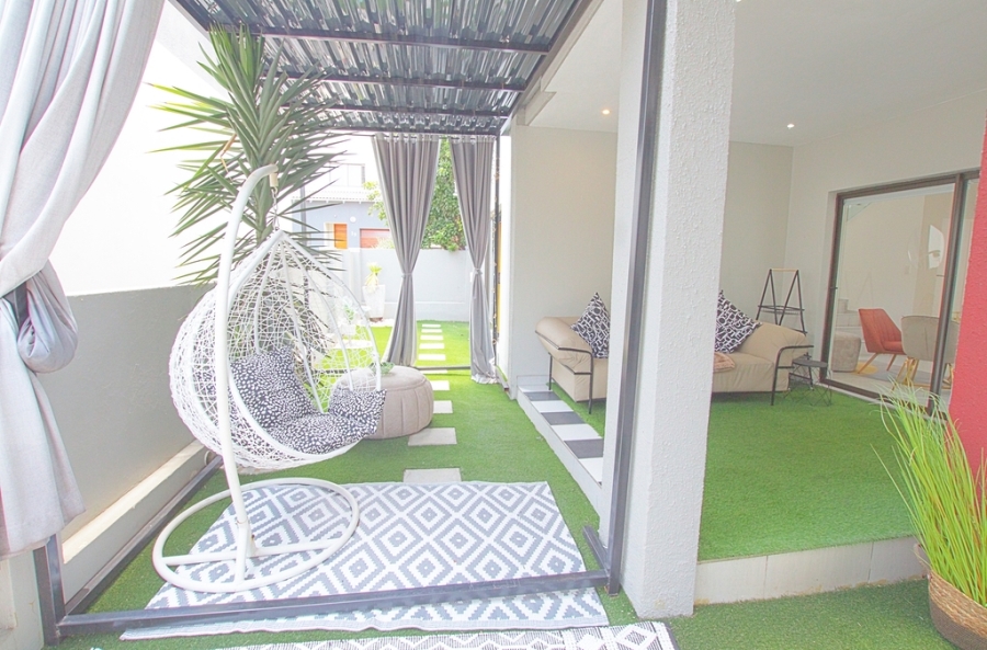 To Let 3 Bedroom Property for Rent in Fourways Gauteng