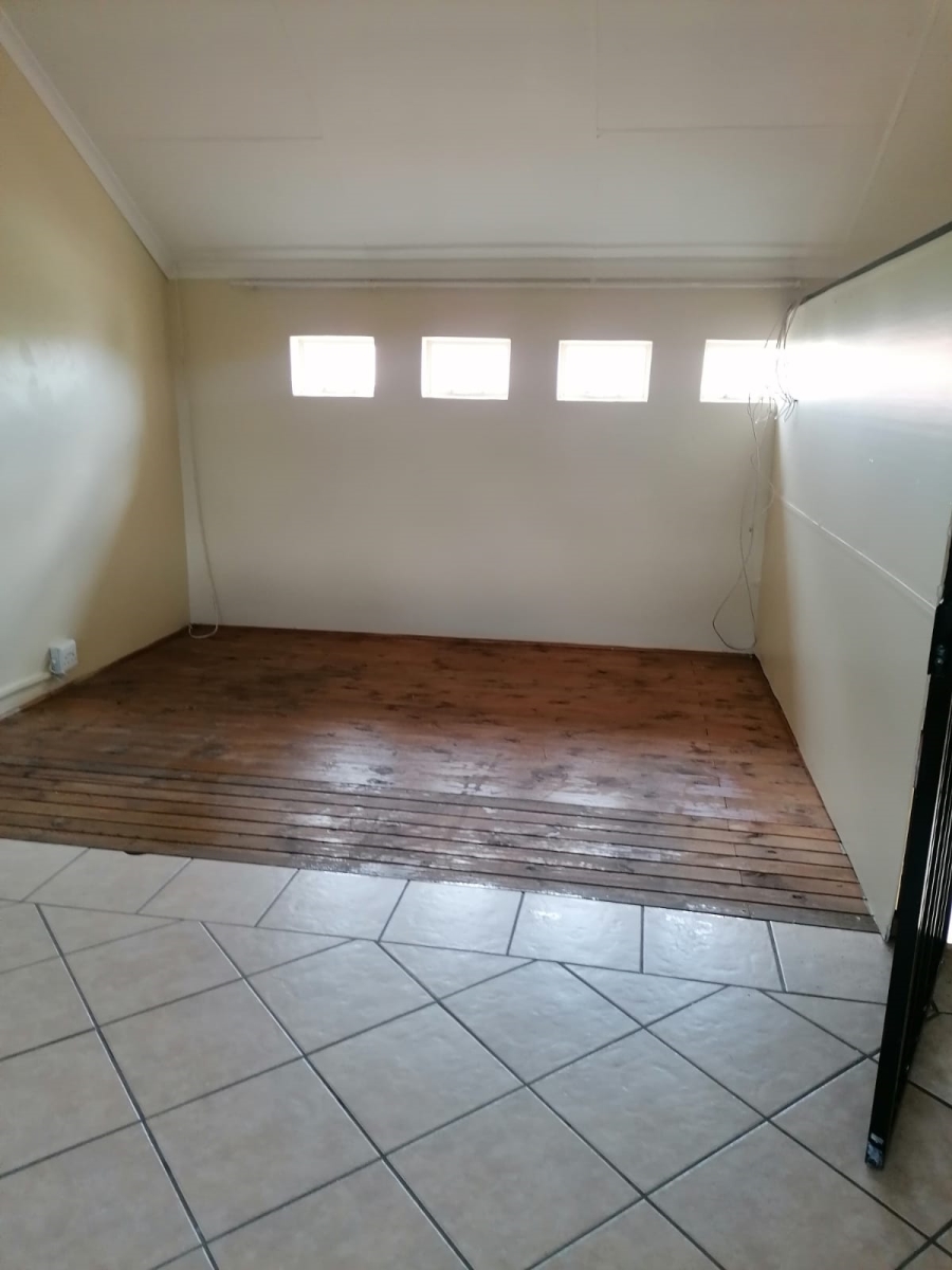To Let 2 Bedroom Property for Rent in Country View Gauteng