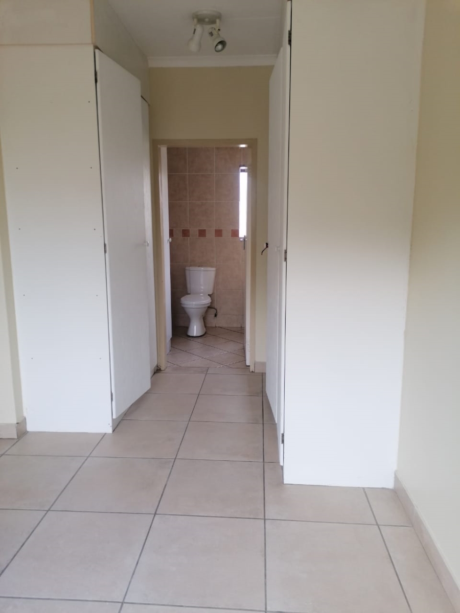 To Let 2 Bedroom Property for Rent in Country View Gauteng