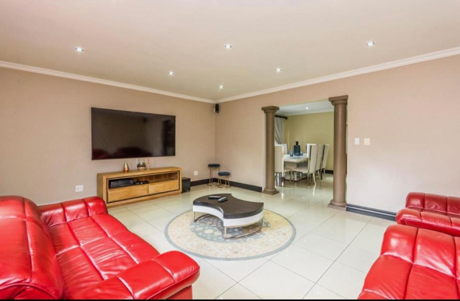 To Let 4 Bedroom Property for Rent in Eagle Canyon Golf Estate Gauteng