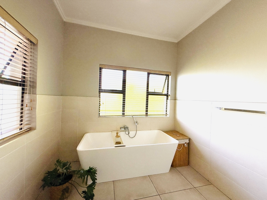 To Let 5 Bedroom Property for Rent in Kyalami Gauteng