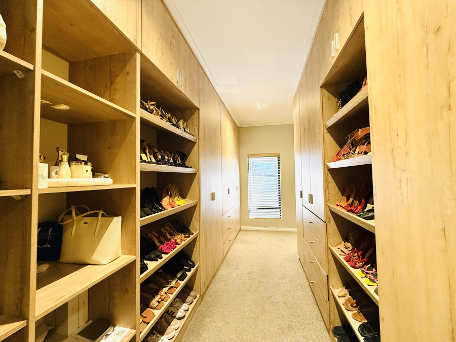 To Let 5 Bedroom Property for Rent in Kyalami Gauteng