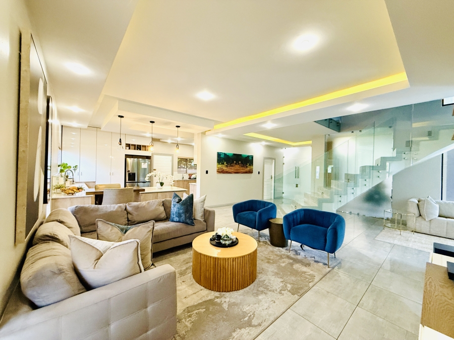 5 Bedroom Property for Sale in Kyalami Gauteng