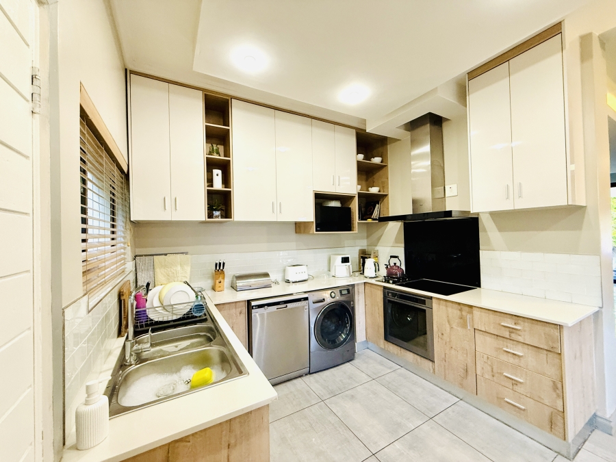 5 Bedroom Property for Sale in Kyalami Gauteng