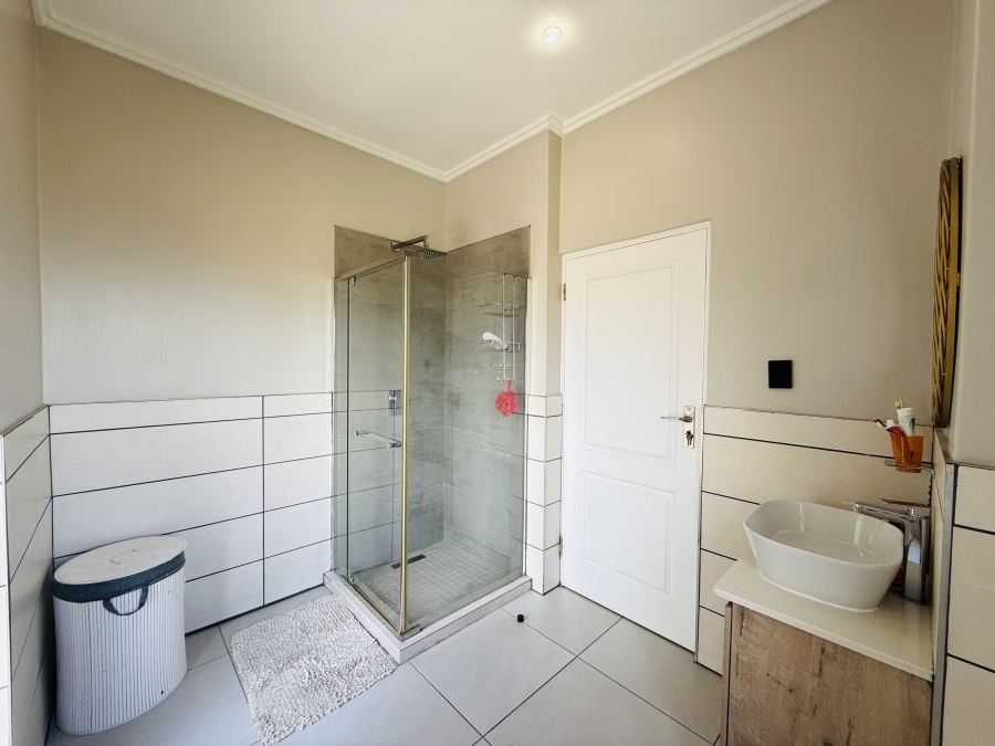 5 Bedroom Property for Sale in Kyalami Gauteng