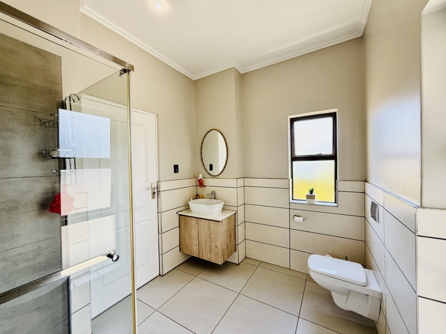 5 Bedroom Property for Sale in Kyalami Gauteng