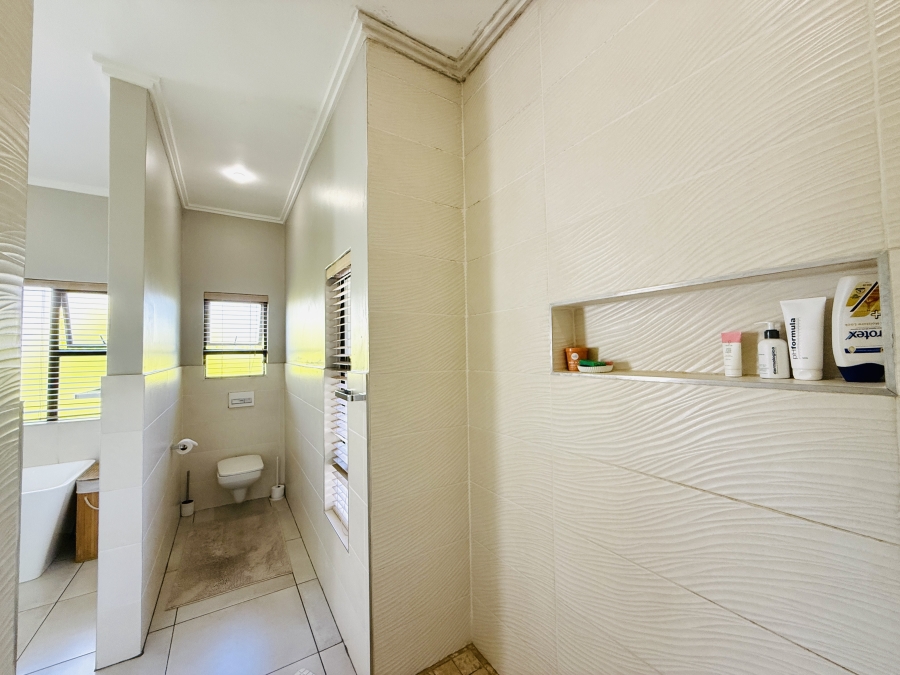 5 Bedroom Property for Sale in Kyalami Gauteng