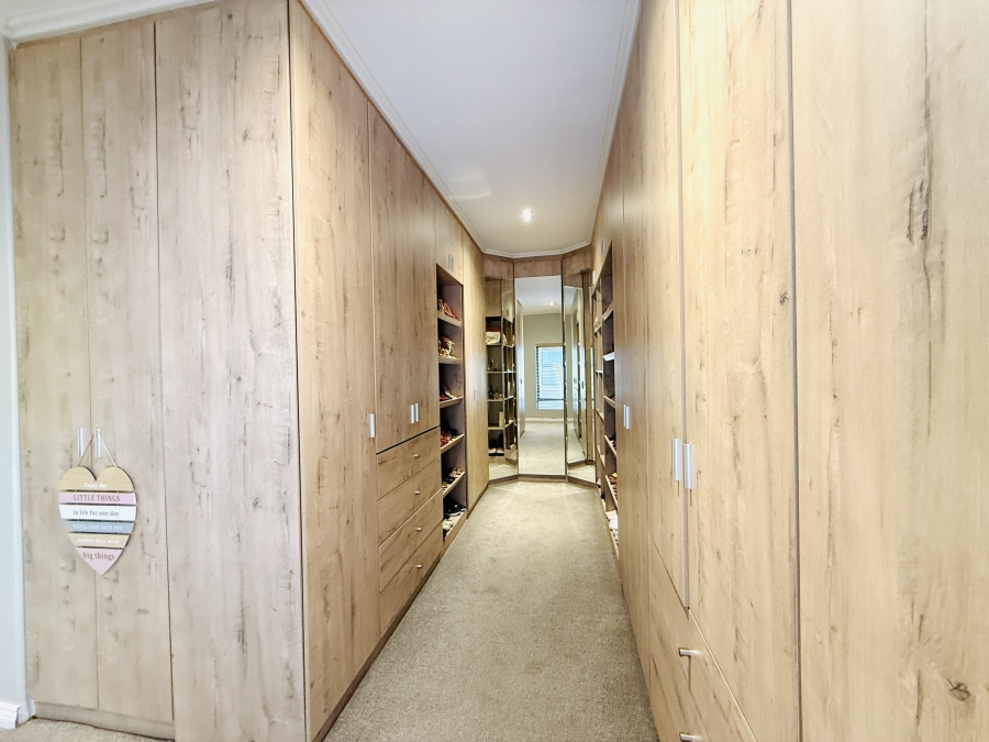 5 Bedroom Property for Sale in Kyalami Gauteng