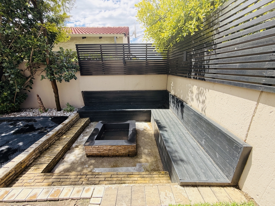 5 Bedroom Property for Sale in Kyalami Gauteng