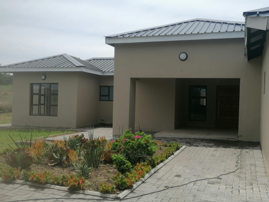 To Let 4 Bedroom Property for Rent in Kyalami Gauteng