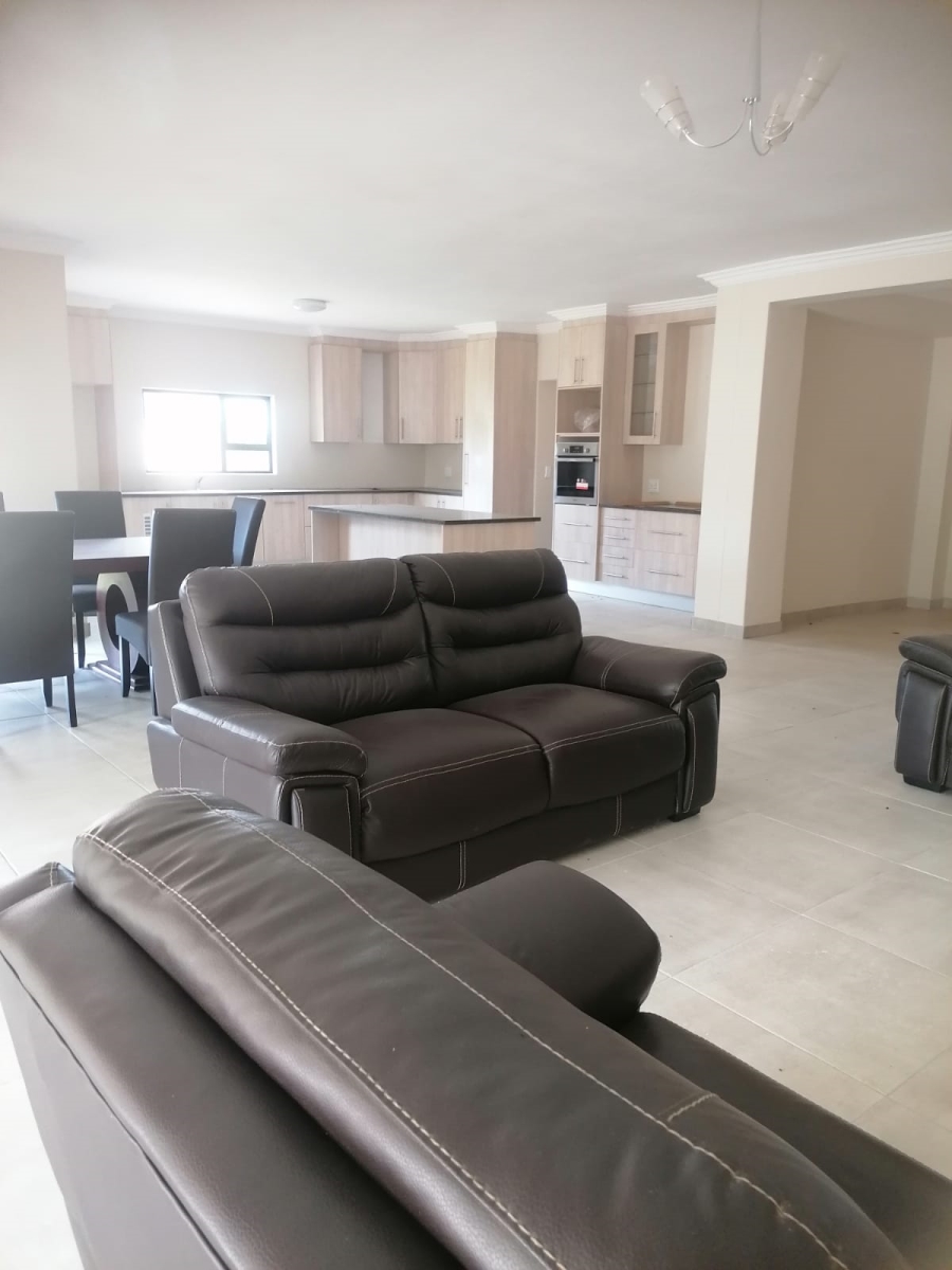 To Let 4 Bedroom Property for Rent in Kyalami Gauteng