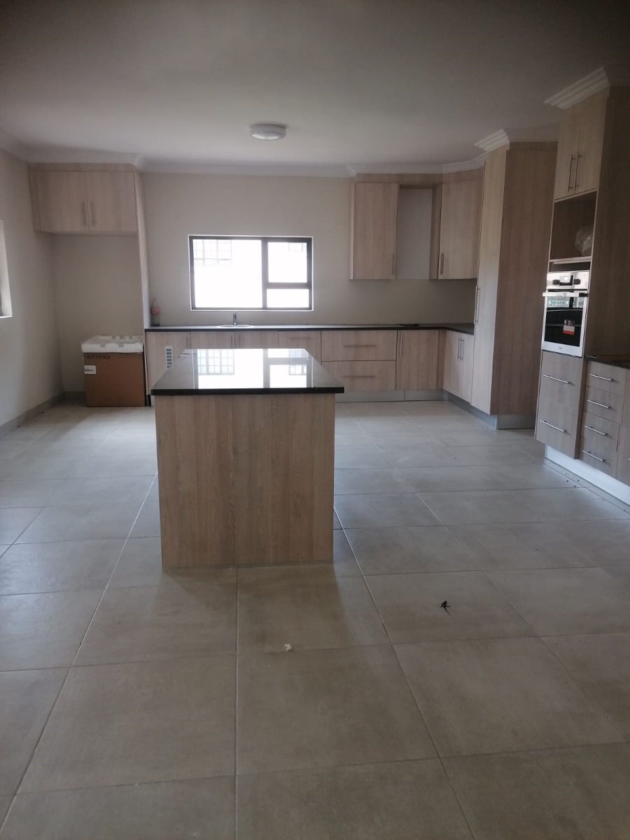 To Let 4 Bedroom Property for Rent in Kyalami Gauteng