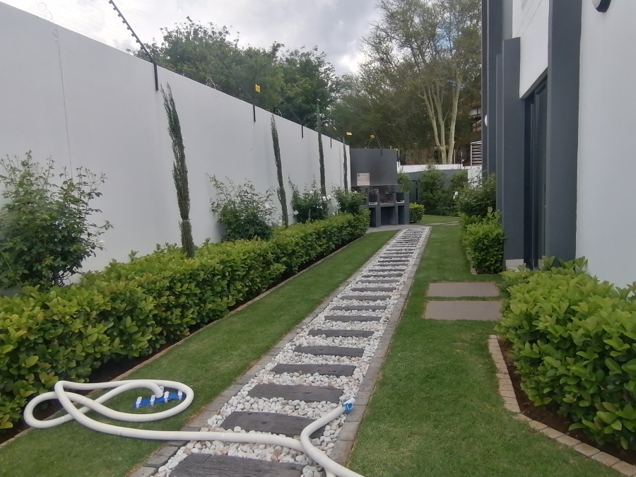 2 Bedroom Property for Sale in Carlswald Gauteng