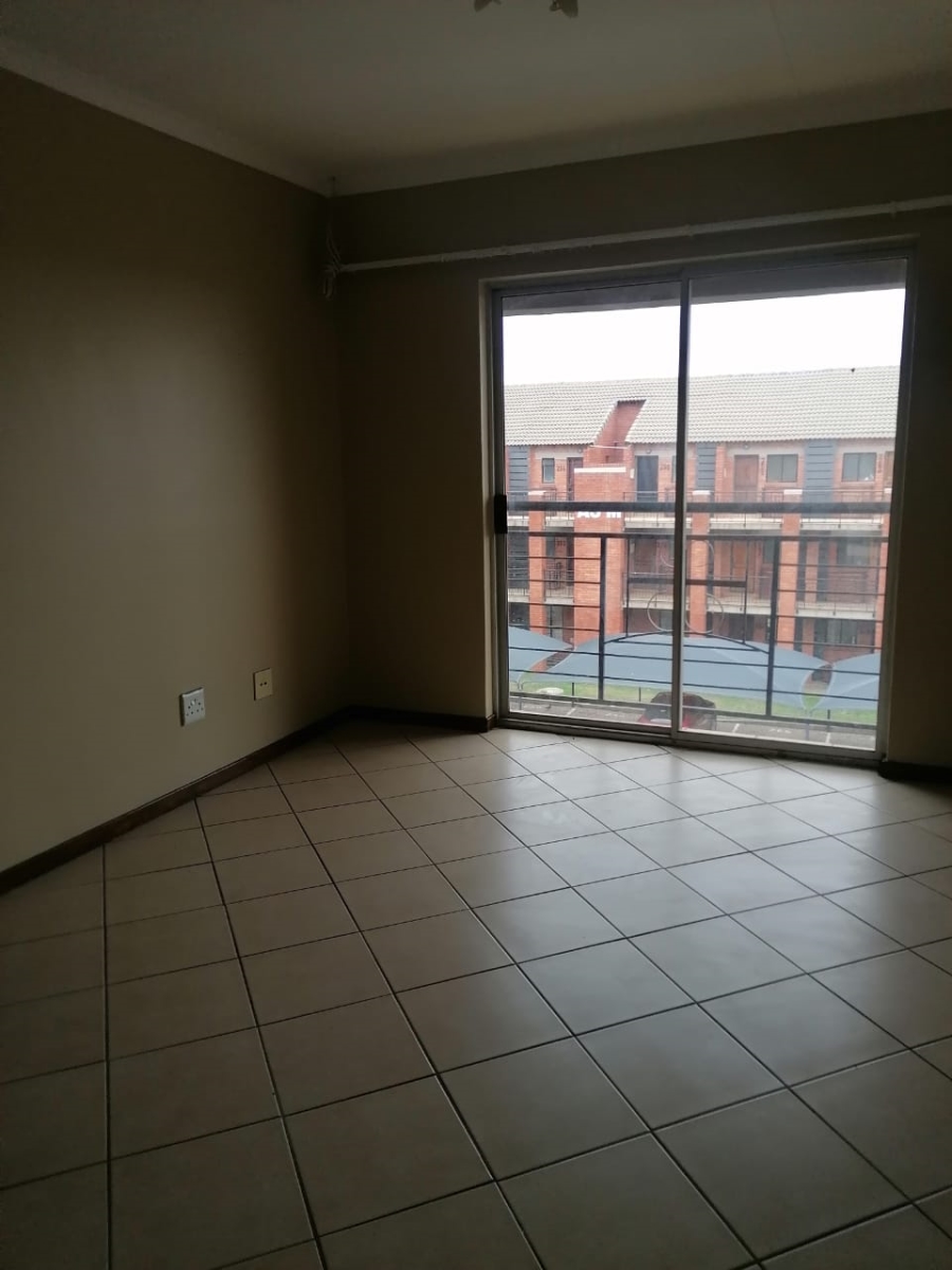 1 Bedroom Property for Sale in Noordwyk Gauteng