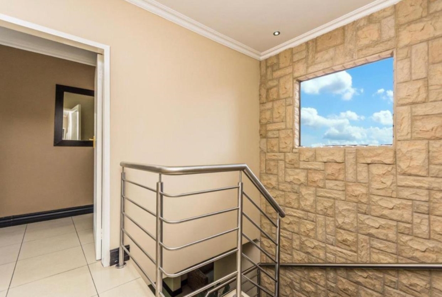 4 Bedroom Property for Sale in Eagle Canyon Golf Estate Gauteng