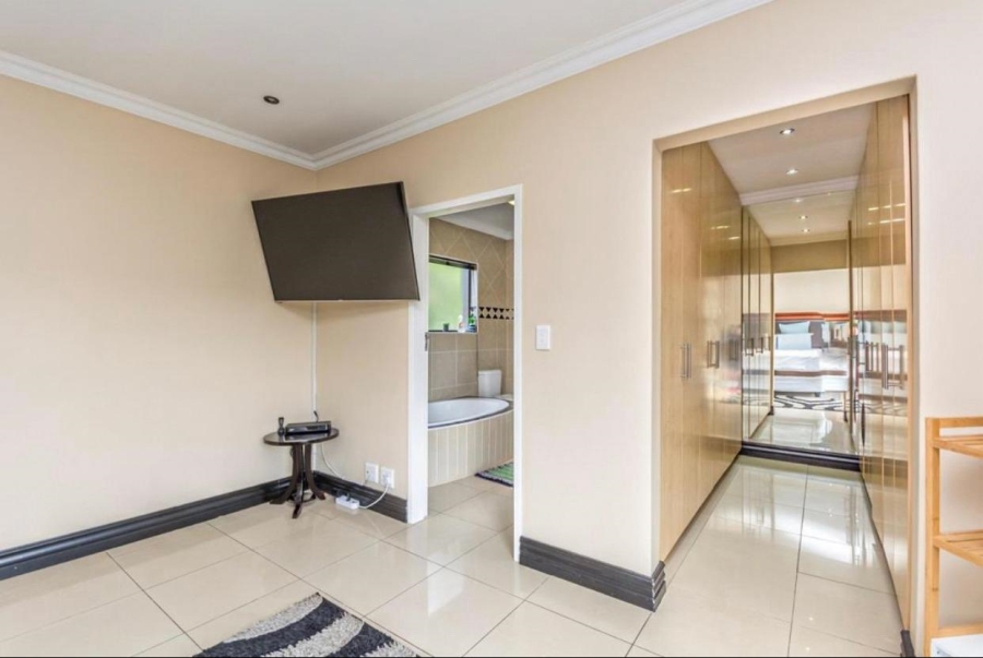 4 Bedroom Property for Sale in Eagle Canyon Golf Estate Gauteng