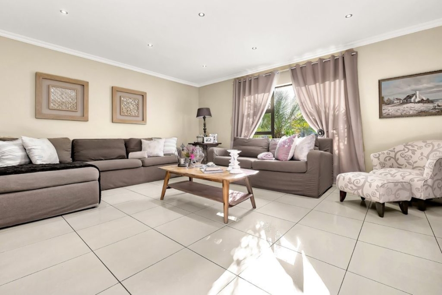 4 Bedroom Property for Sale in Eagle Canyon Golf Estate Gauteng