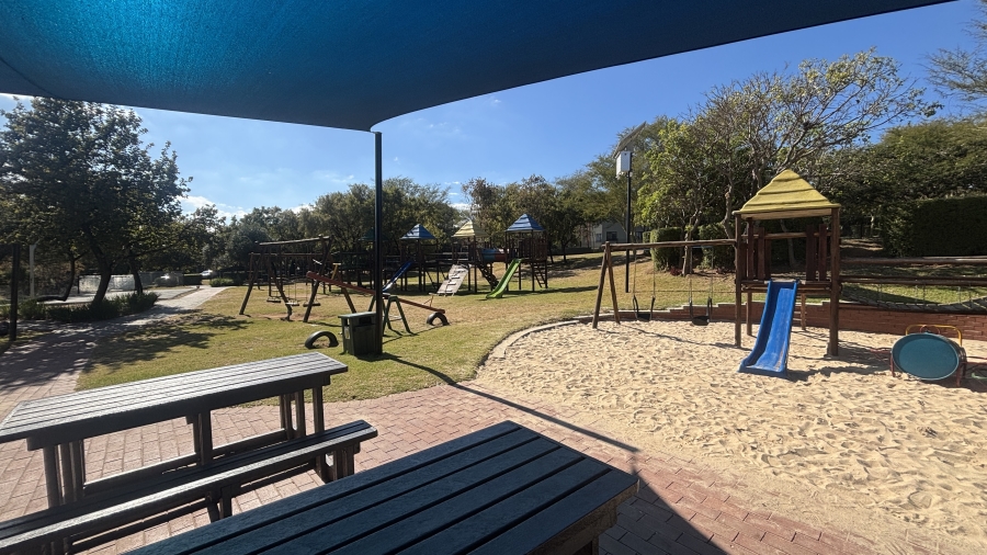 1 Bedroom Property for Sale in Jackal Creek Golf Estate Gauteng