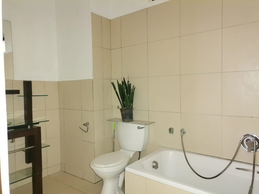 1 Bedroom Property for Sale in Jackal Creek Golf Estate Gauteng