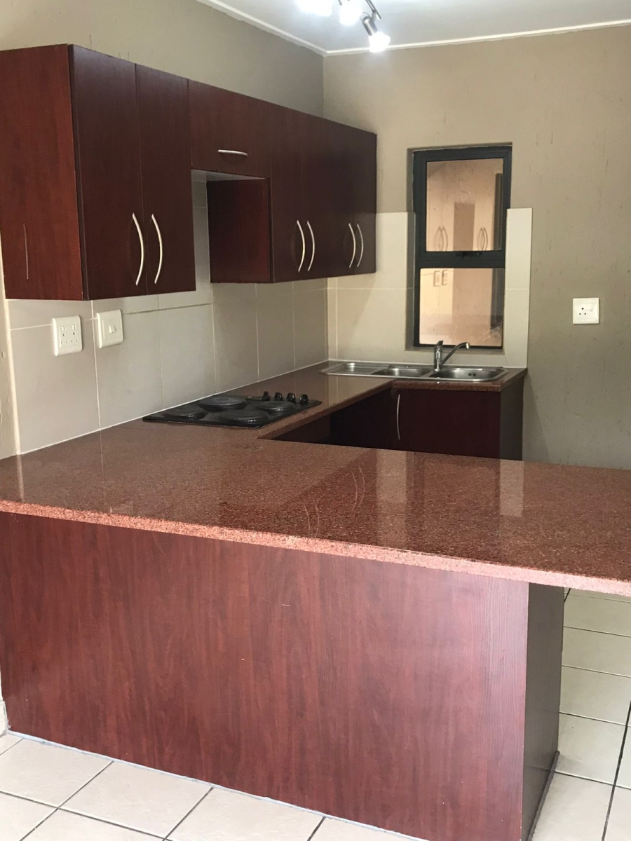1 Bedroom Property for Sale in Jackal Creek Golf Estate Gauteng
