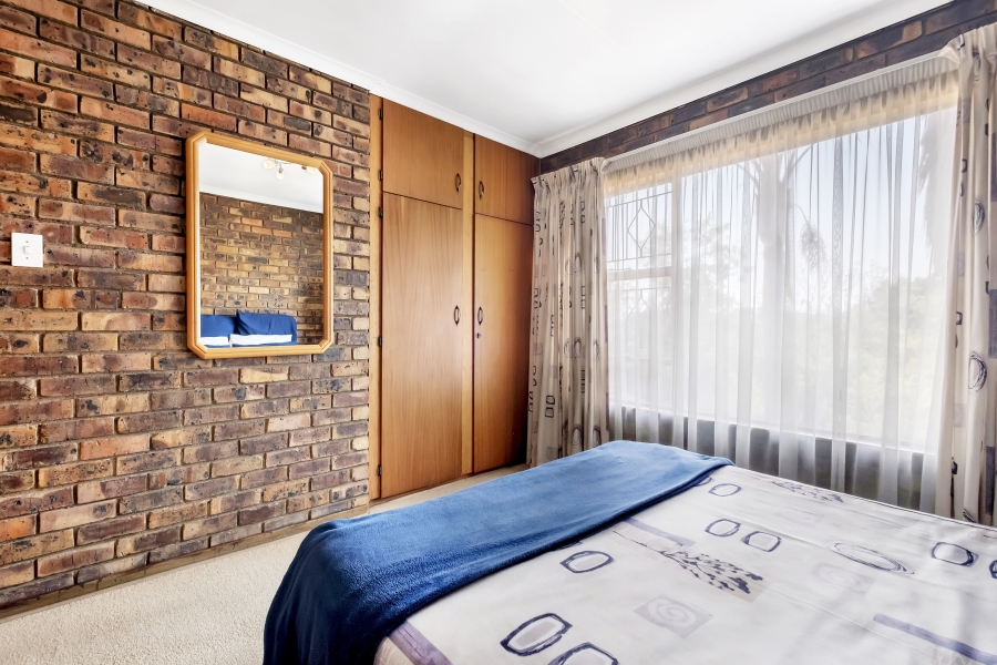 4 Bedroom Property for Sale in Helderkruin Gauteng