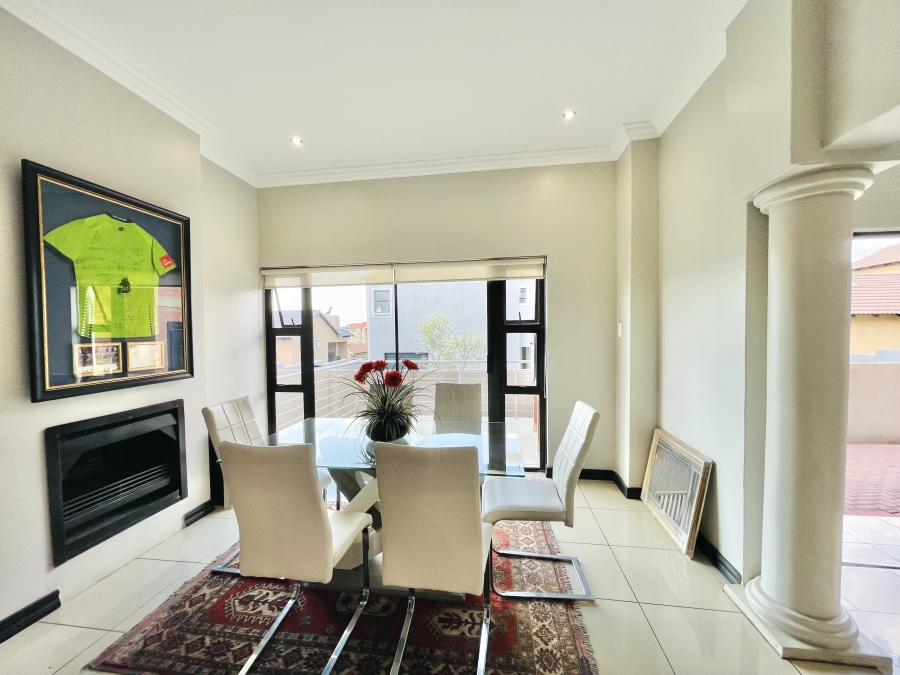 4 Bedroom Property for Sale in Kosmosdal Gauteng