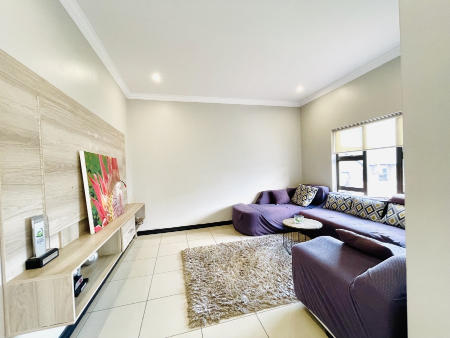 4 Bedroom Property for Sale in Kosmosdal Gauteng
