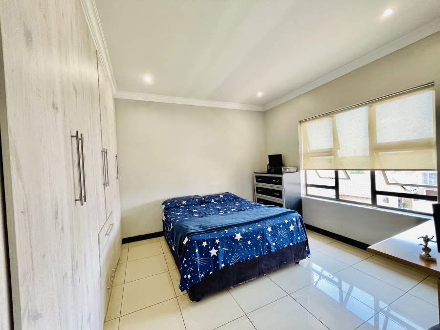 4 Bedroom Property for Sale in Kosmosdal Gauteng