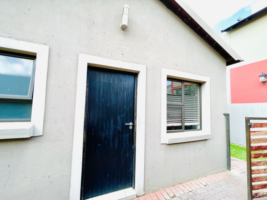 4 Bedroom Property for Sale in Kosmosdal Gauteng