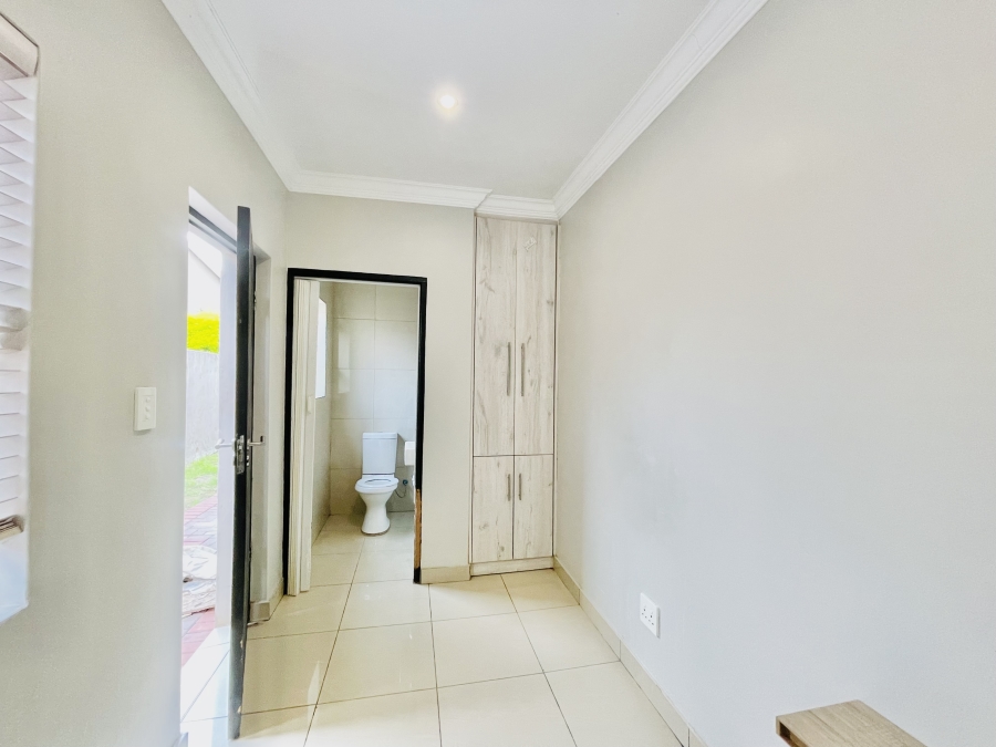 4 Bedroom Property for Sale in Kosmosdal Gauteng