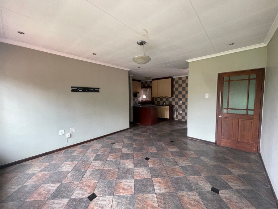 3 Bedroom Property for Sale in Thatchfield Estate Gauteng