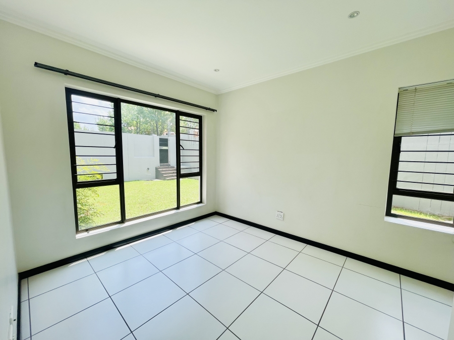 To Let 1 Bedroom Property for Rent in Fourways Gauteng