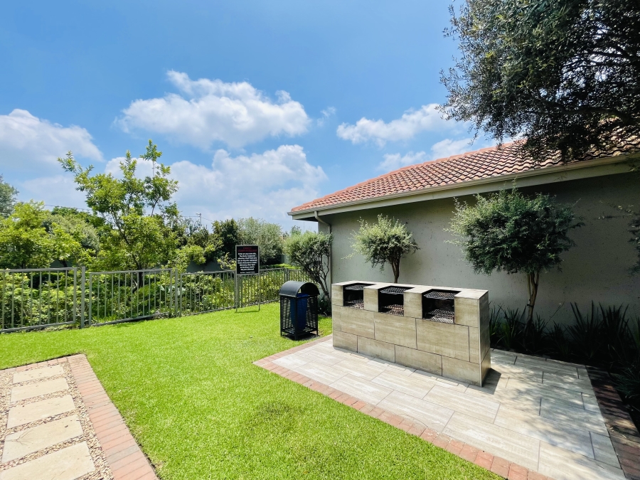 To Let 1 Bedroom Property for Rent in Fourways Gauteng