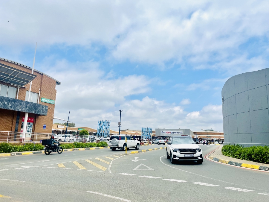 To Let commercial Property for Rent in Princess A H Gauteng