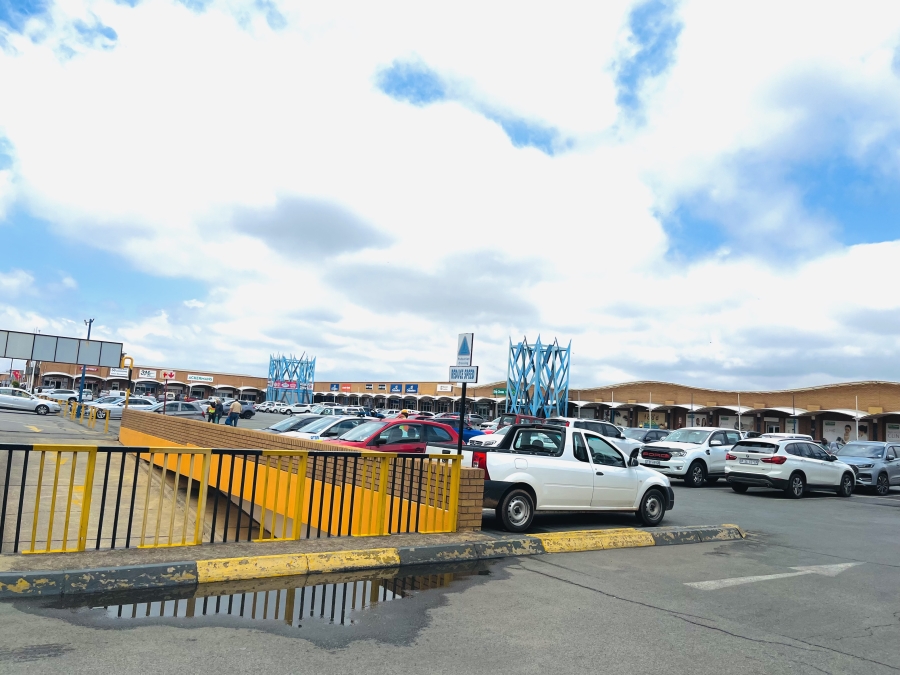 To Let commercial Property for Rent in Princess A H Gauteng