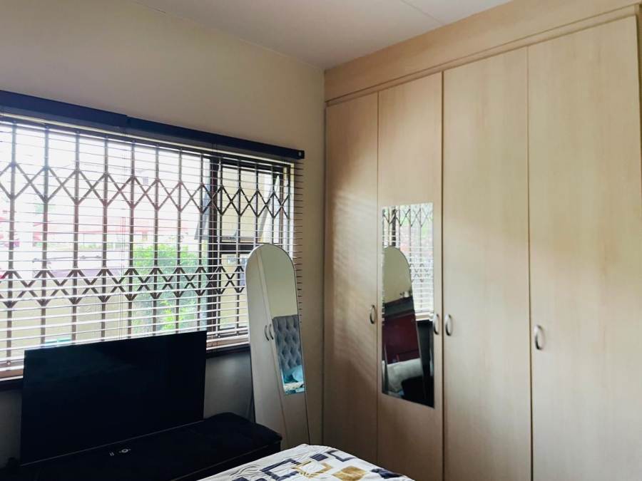 To Let 2 Bedroom Property for Rent in Pineslopes Gauteng