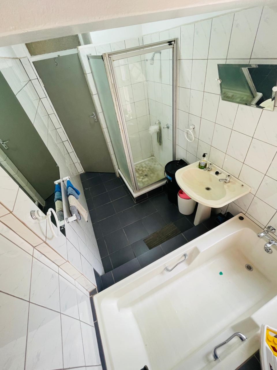 To Let 4 Bedroom Property for Rent in Horizon View Gauteng