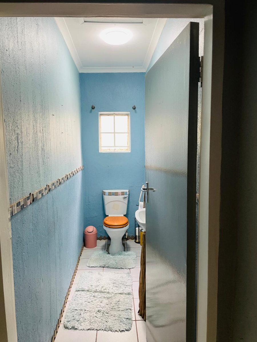 To Let 4 Bedroom Property for Rent in Horizon View Gauteng