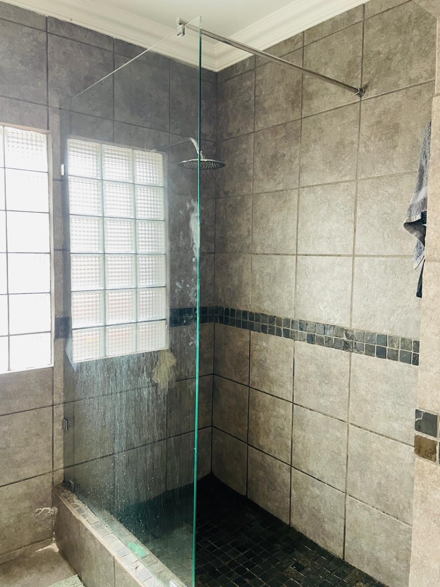 To Let 4 Bedroom Property for Rent in Horizon View Gauteng