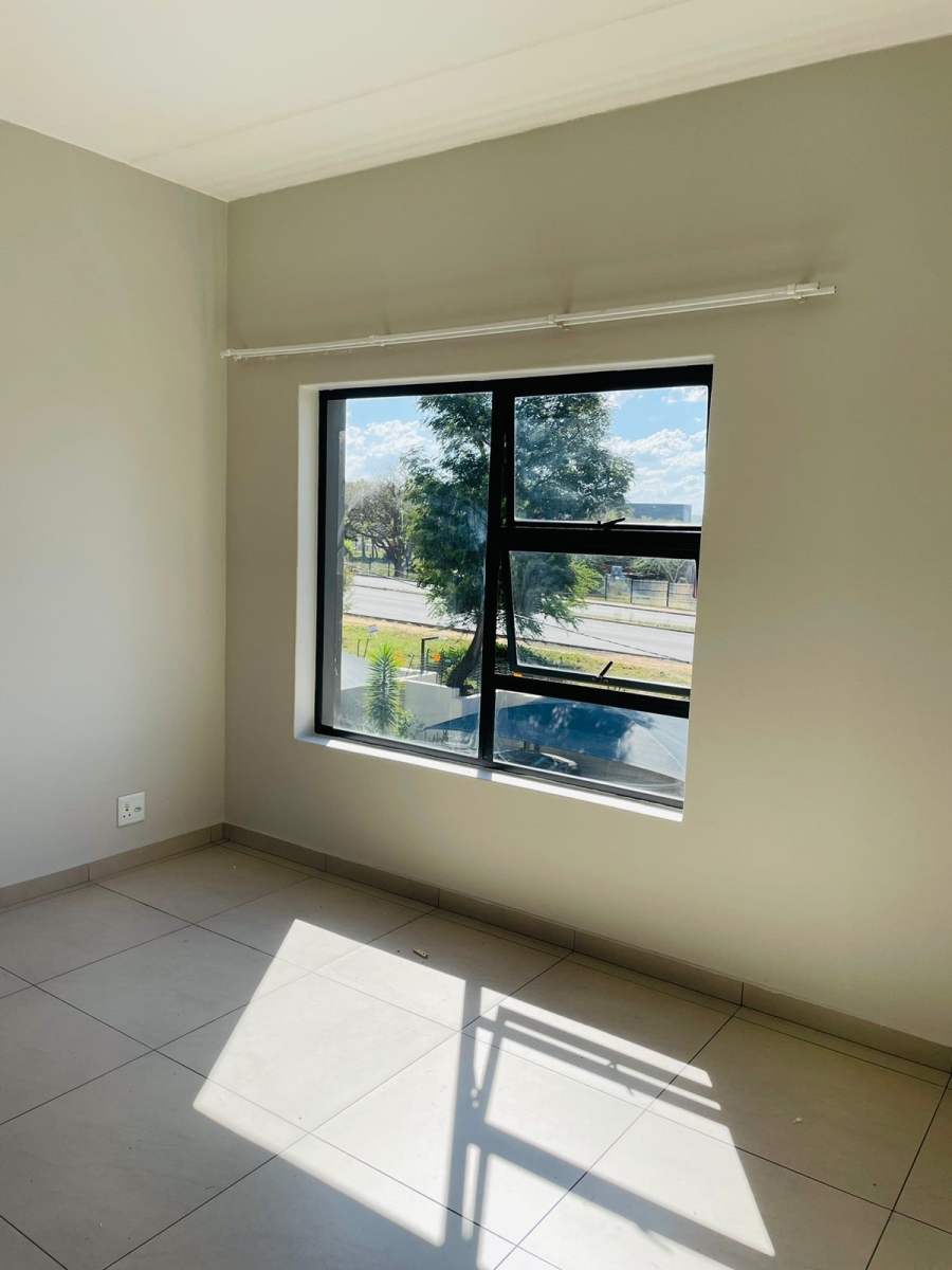 To Let 3 Bedroom Property for Rent in North Riding Gauteng