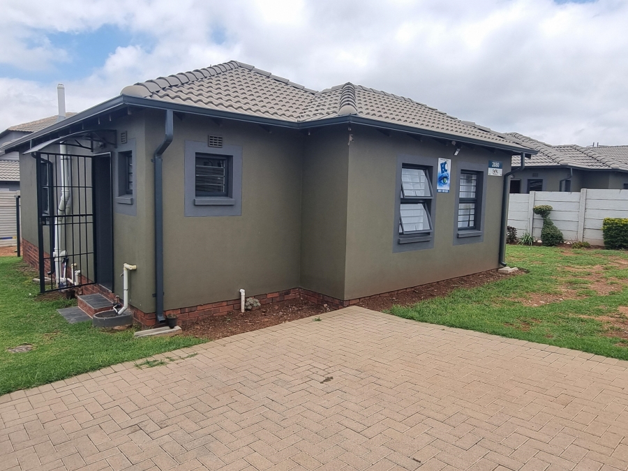 To Let 3 Bedroom Property for Rent in Witpoortjie Gauteng