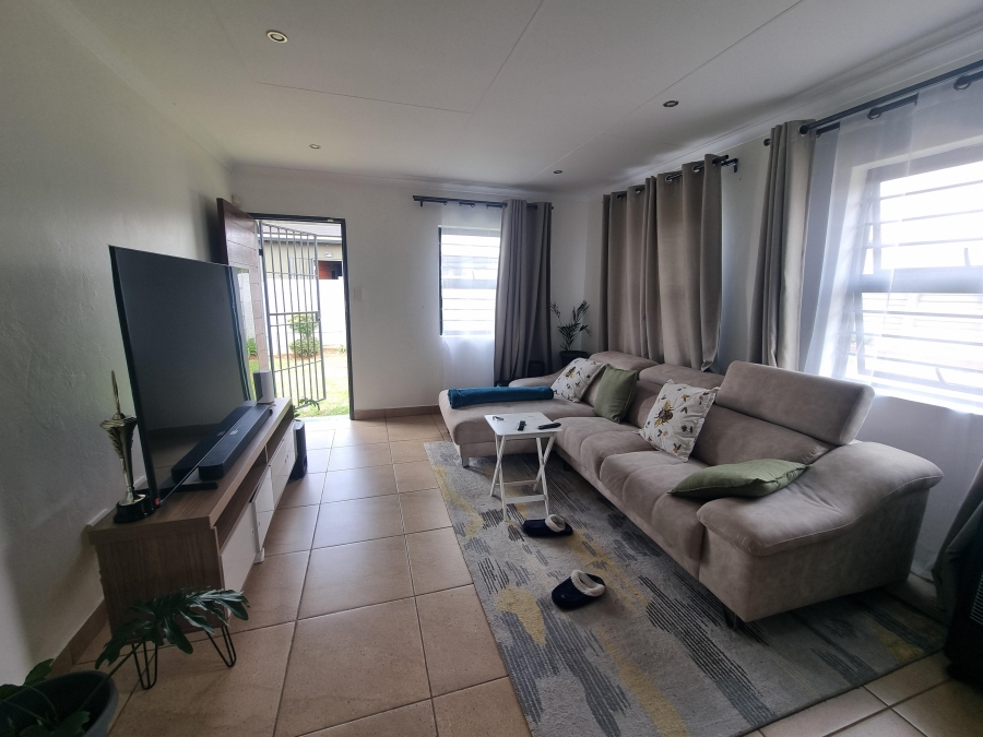To Let 3 Bedroom Property for Rent in Witpoortjie Gauteng