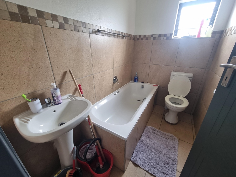 To Let 3 Bedroom Property for Rent in Witpoortjie Gauteng
