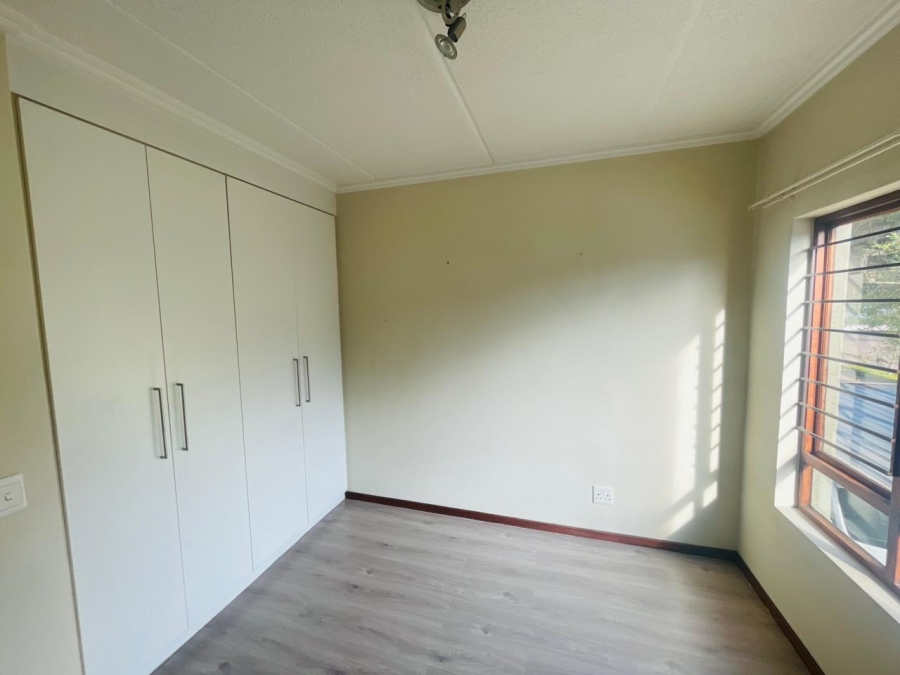 To Let 2 Bedroom Property for Rent in Fourways Gauteng