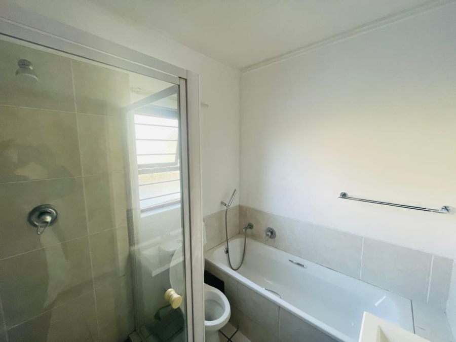 To Let 2 Bedroom Property for Rent in Fourways Gauteng