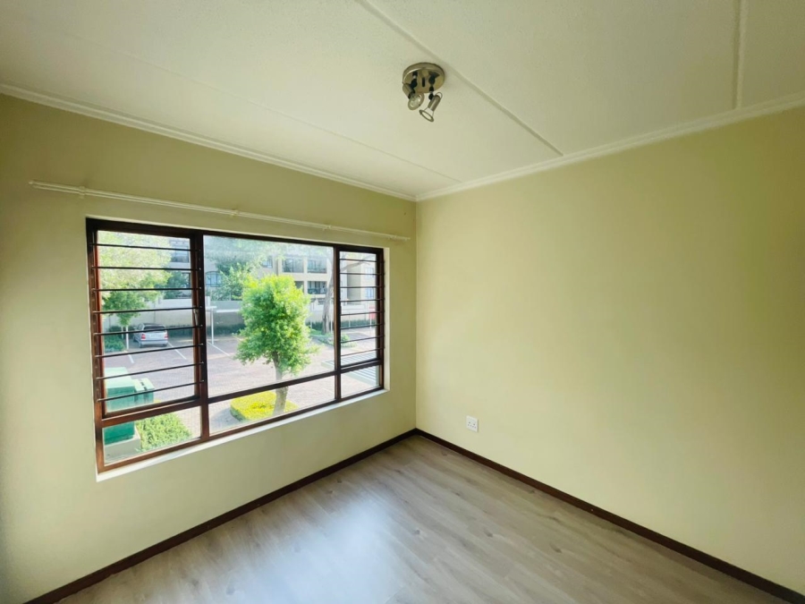 To Let 2 Bedroom Property for Rent in Fourways Gauteng