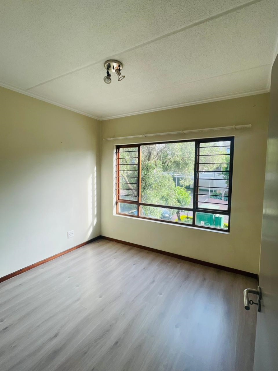 To Let 2 Bedroom Property for Rent in Fourways Gauteng
