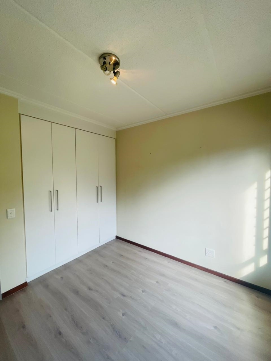 To Let 2 Bedroom Property for Rent in Fourways Gauteng